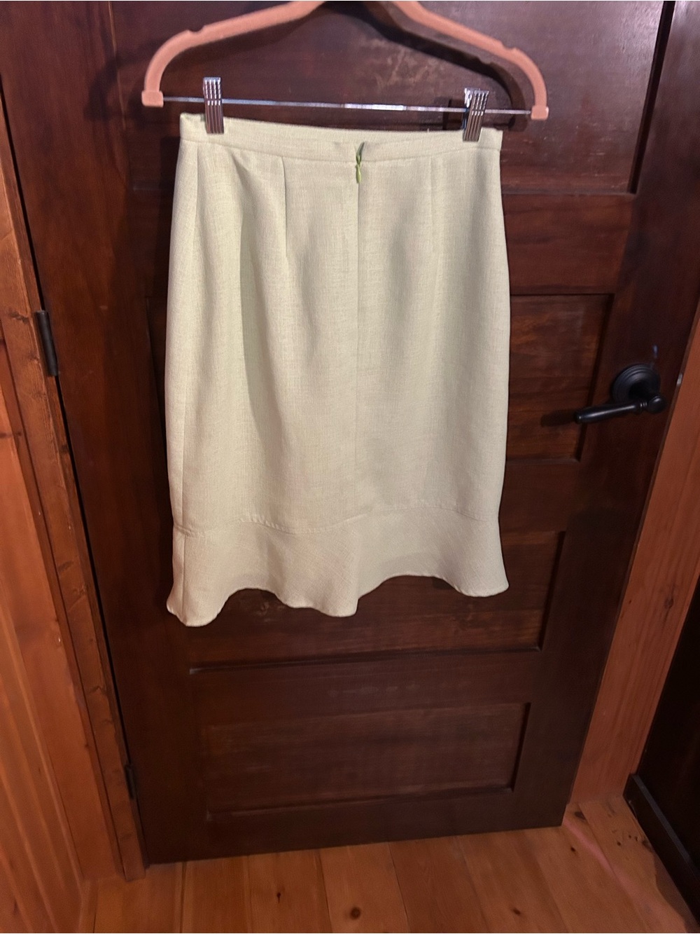 Pale Lime Green Knee-Length Flounced Hem Skirt Petite